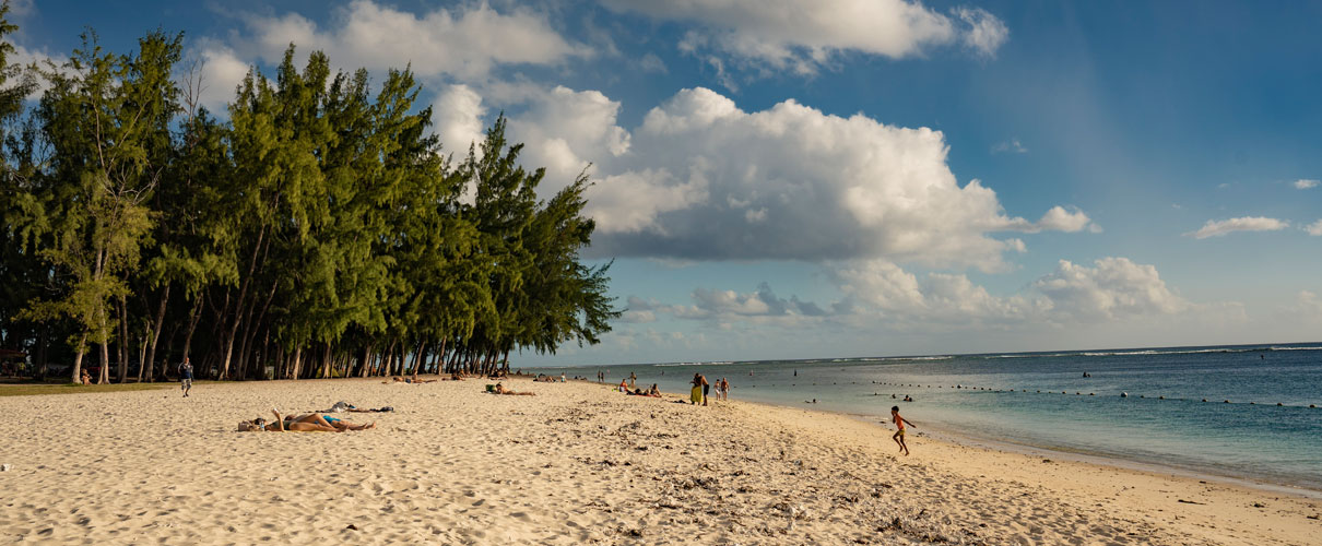 La plage de flic en flac