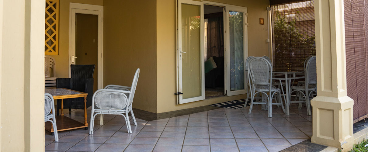 Gold coast villa entrance